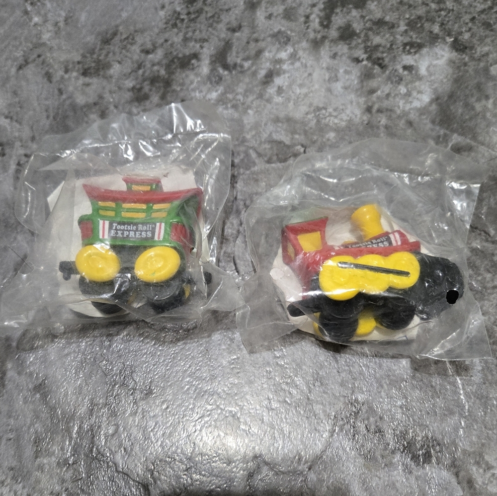 Vintage New In Plastic Bag 2 White Castle 1992 Tootsie Roll Express Meal Toys